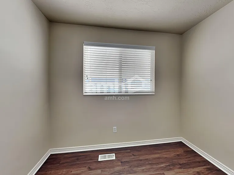 1190 S Inverness Dr — Photo 17
