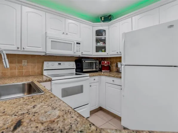 1534 NW 45th St, Pompano Beach, FL 33064