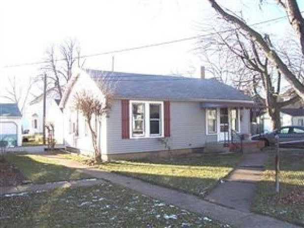 1st image of 214 1/2 Delaware Ave