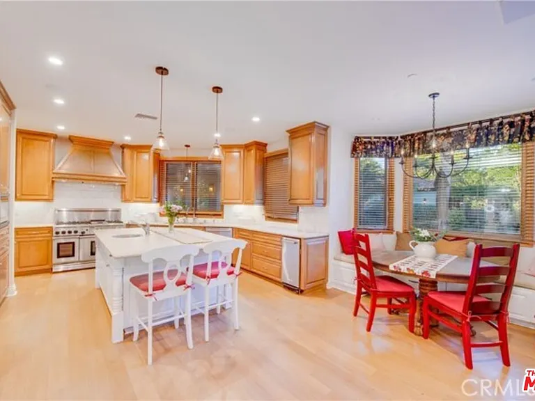5230 Quakertown Ave — Photo 18