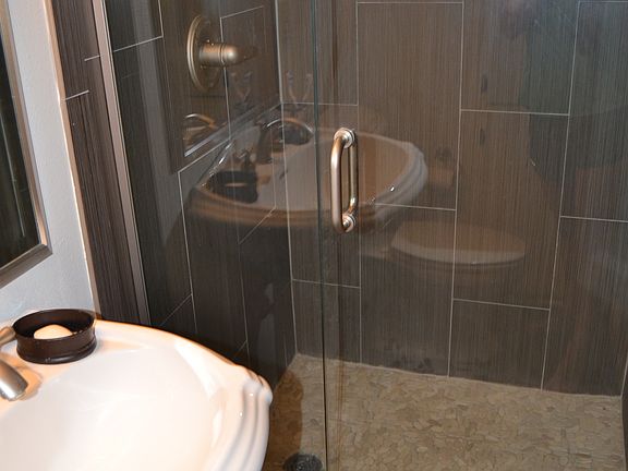 2nd image of 3915 Saint Charles Ave APT 309