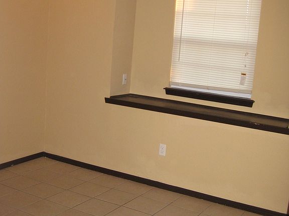 5th image of 1013 NW 6th Pl