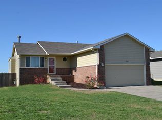 2215 S Rogers Ln, Wichita, KS 67235