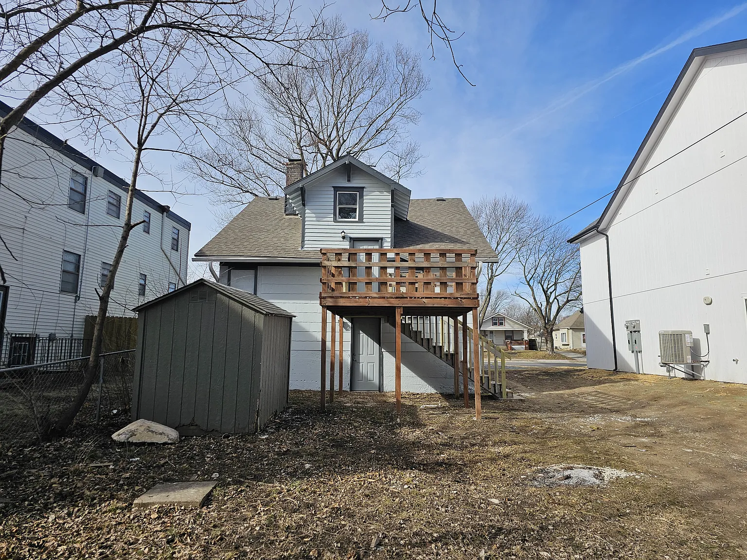 4 bed, 1376 sqft, $2,000 — Photo 4