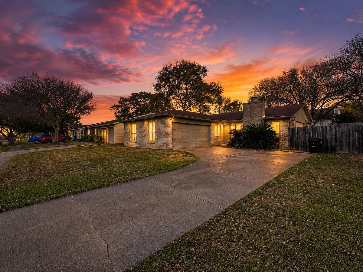 Building Photo - 22810 Leedstown Ln