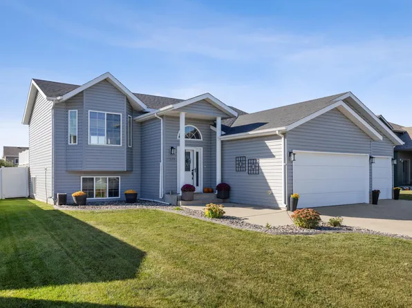 4534 Westport Pkwy, West Fargo, ND 58078