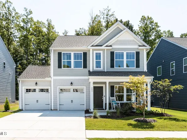 403 Curling Creek Dr, Clayton, NC 27527