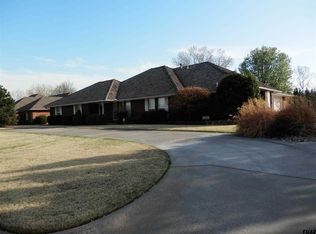 2826 Barn Swallow Rd, Enid, OK 73703