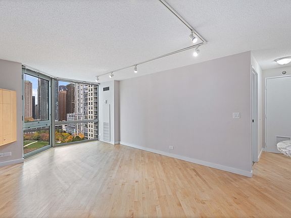 3rd image of 195 N Harbor Dr APT 1407