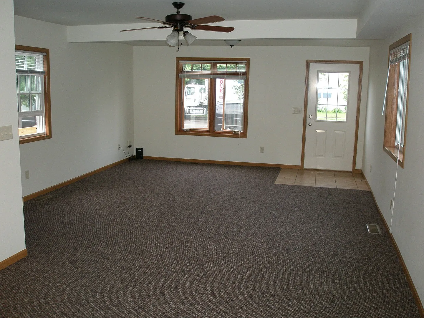 4 bed, 1760 sqft, $1,860 — Photo 4