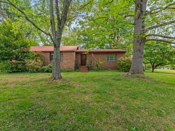 1400 Holders Cove Rd, Winchester, TN 37398