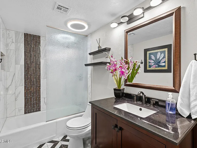 14436 N Coral Gables Dr — Photo 32