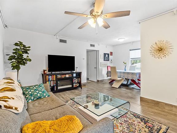 5th image of 801 Andrews Ave APT 10
