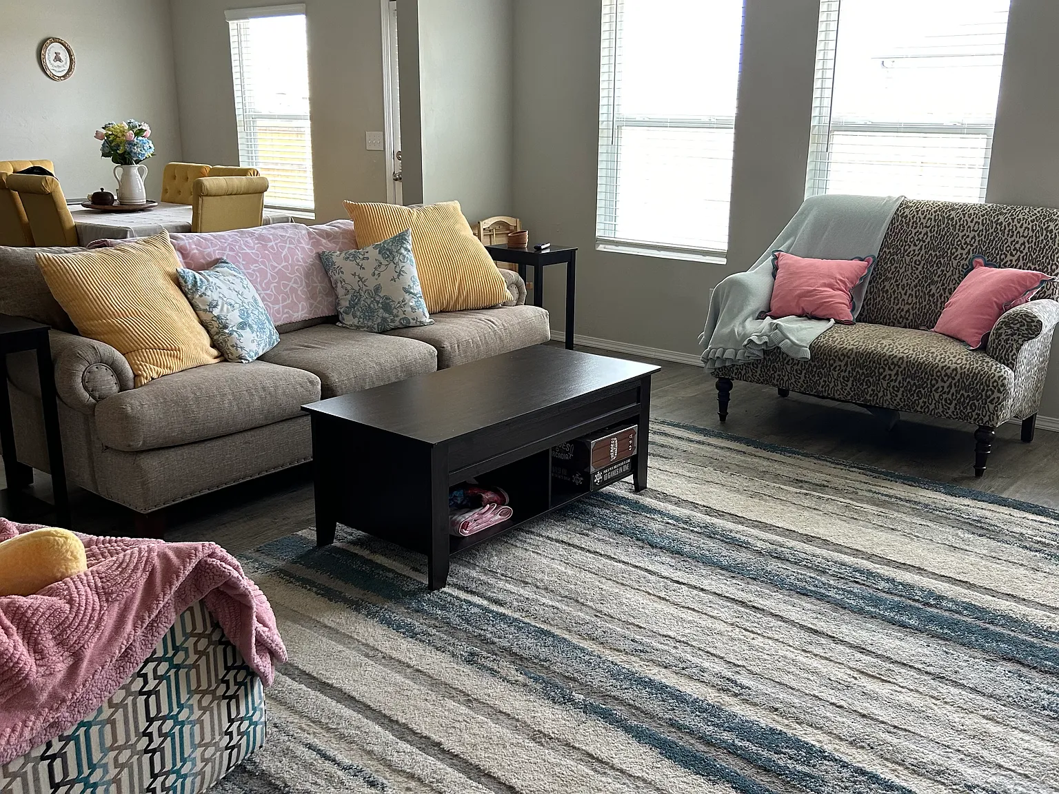 4 bed, 1898 sqft, $700 — Photo 3