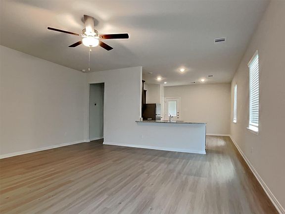 2nd image of 15419 Maple Terrace Dr