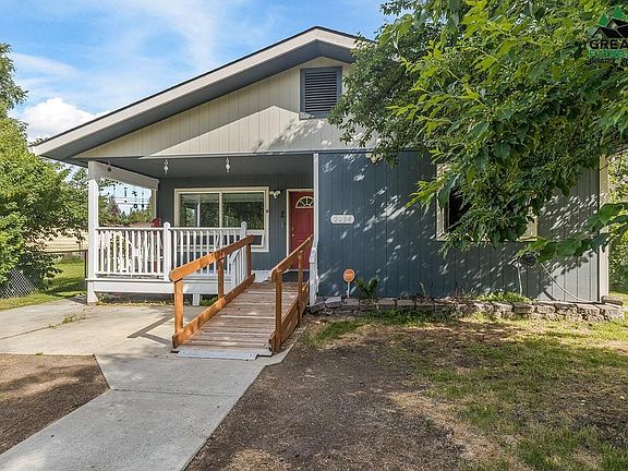 2nd image of 2034 Eagan Ave