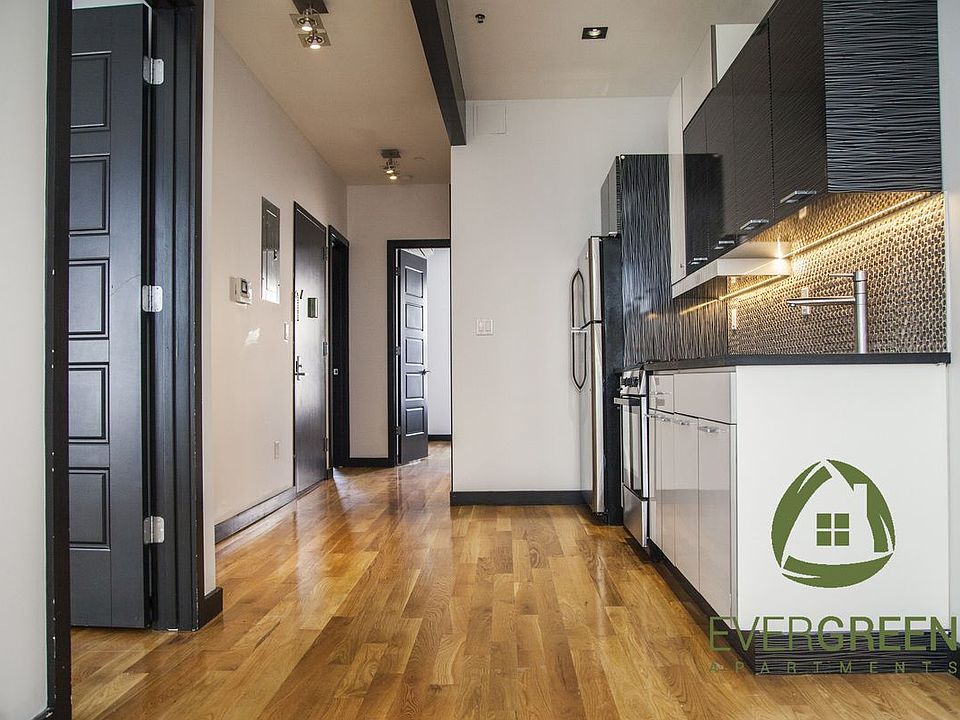 2nd image of 957 Kent Ave #5A