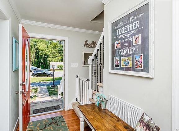 3rd image of 7497 Delkin Cir