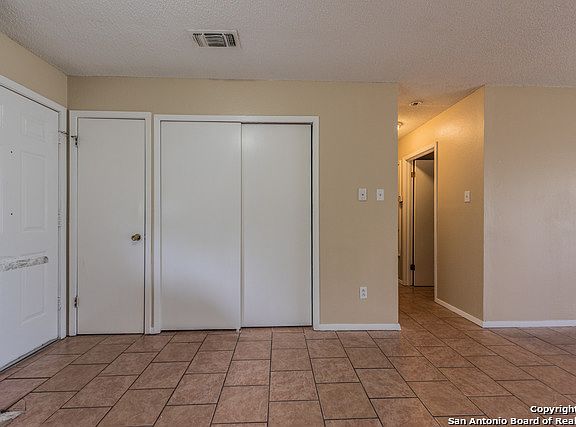 3rd image of 2931 Fairmeadows St
