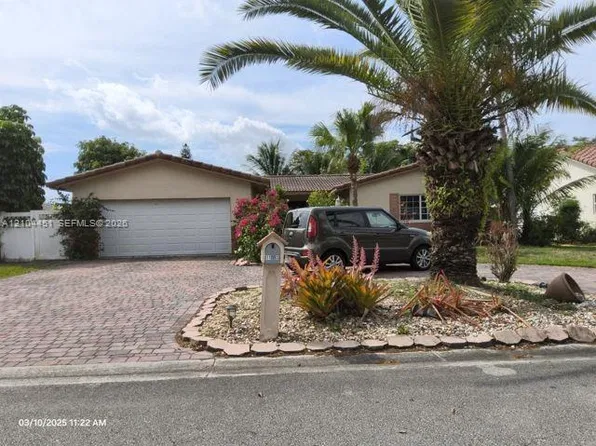 11093 Glenwood Dr, Coral Springs, FL 33065