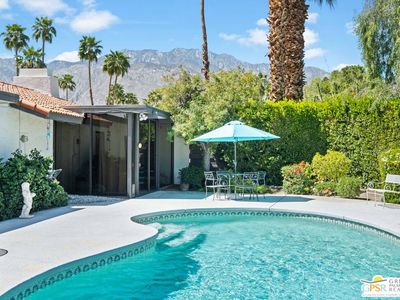 566 N Sunset Way, Palm Springs, CA, 92262