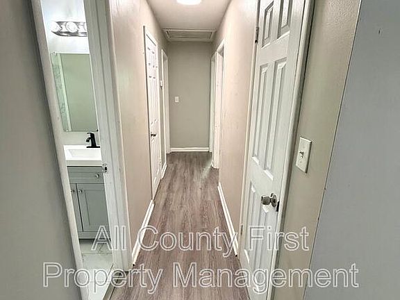 5th image of 2386 Cresta Dr