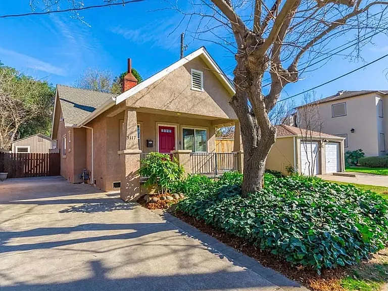 3117 Freeport Blvd — Photo 37