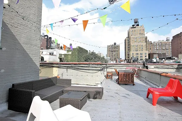 Rented by JK Dansar Corp | media 28