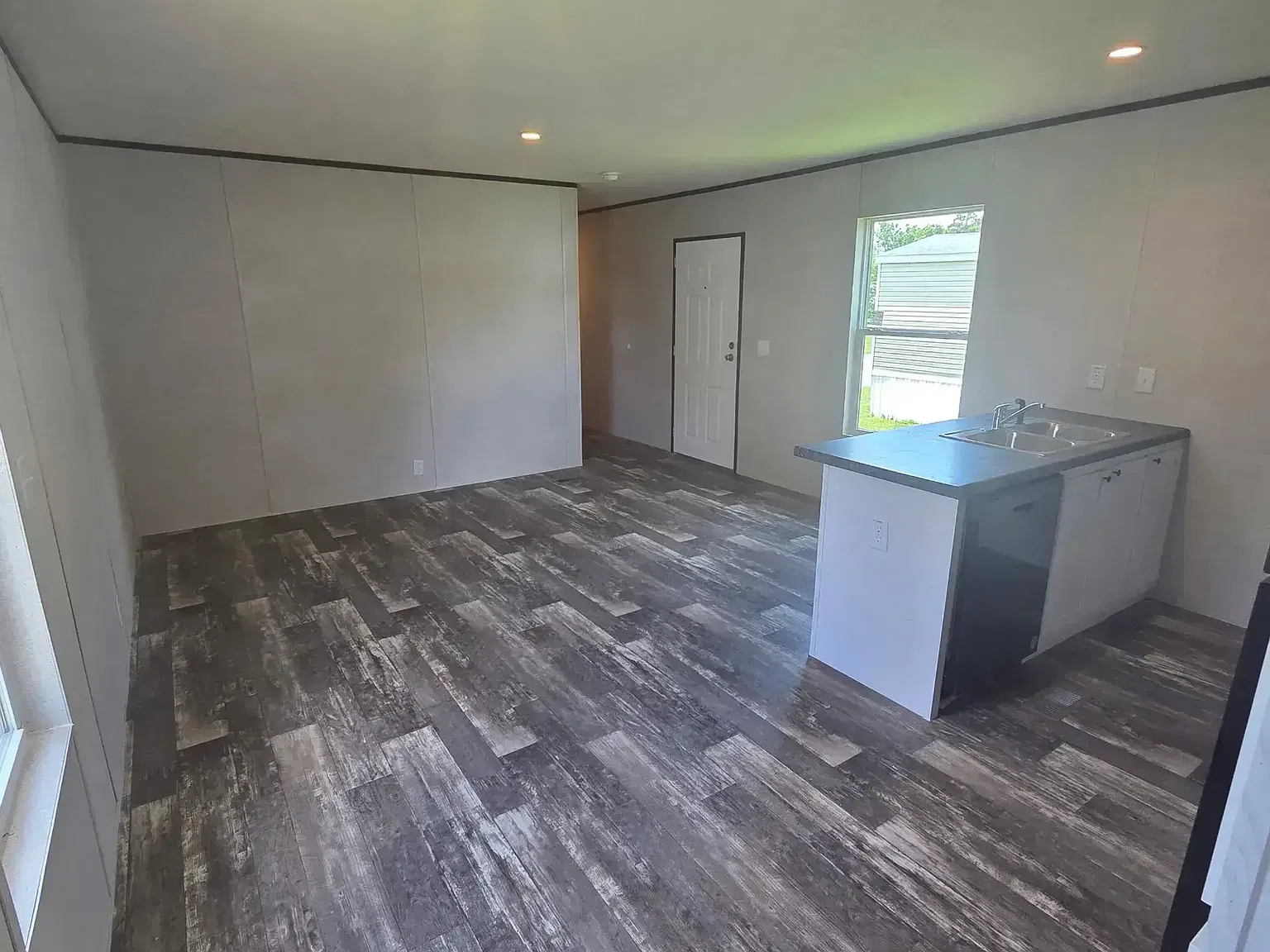 3 Bed 2 Bath Home Available for Lease at Myrtle Grove - Apply Now! — Photo 3