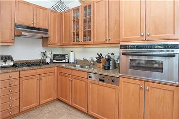 Rented by Dolly Lenz Real Estate LLC | media 23