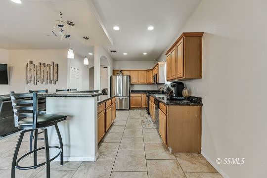 3rd image of 910 Mayo St