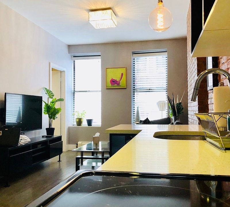 1st image of 91 Allen St APT 1