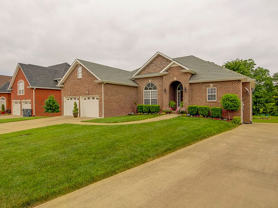 1st image of 982 Willow Cir