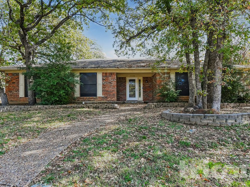 1st image of 2819 Hedgeway Dr