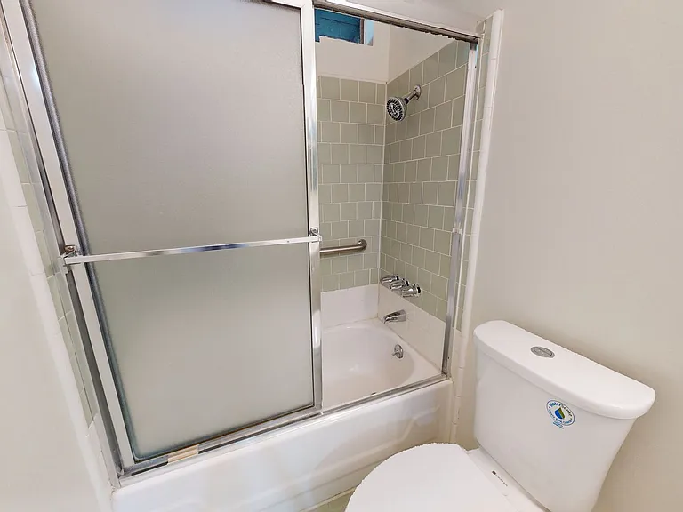 All units 2 Bedroom , 2 baths — Photo 10