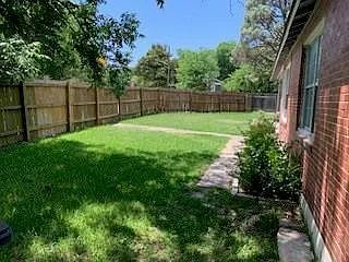 3 bed, 2.0 bath, 1788 sqft, $2,550 — Photo 3
