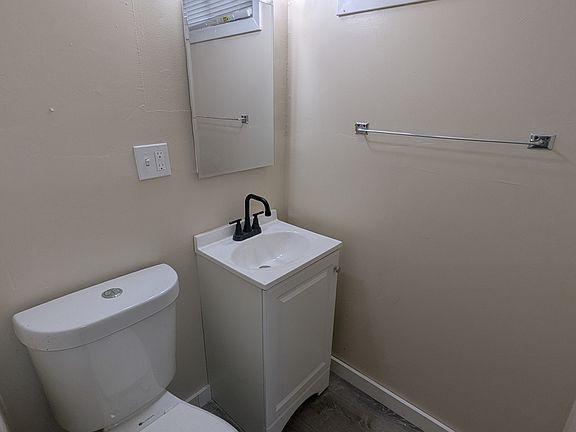 5th image of 121 N 36th St APT 3