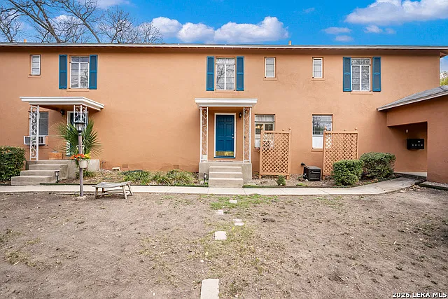 2 bed, 1.0 bath, 1000 sqft, $1,950 — Photo 2