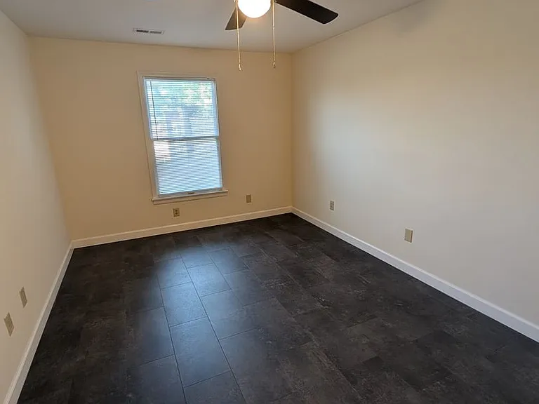 100 E Green Meadows Rd #9 — Photo 11