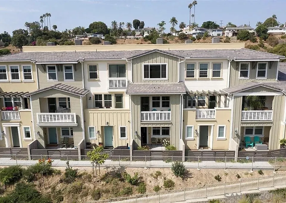 1108 Sea Glass Way #1
