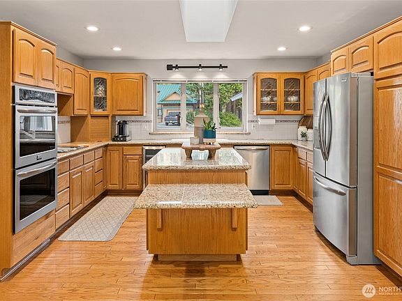 5th image of 321 Pebble Beach Drive