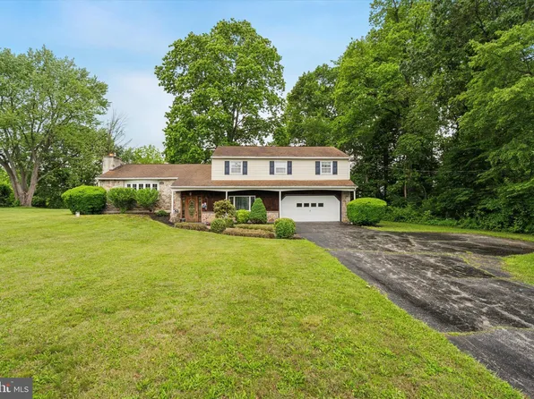 711 Pikeland Ave, Spring City, PA 19475