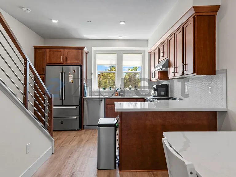 932 Noble Fir Ter #7 — Photo 10