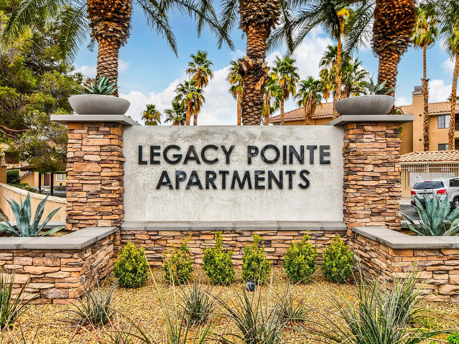 Legacy Pointe — Photo 1