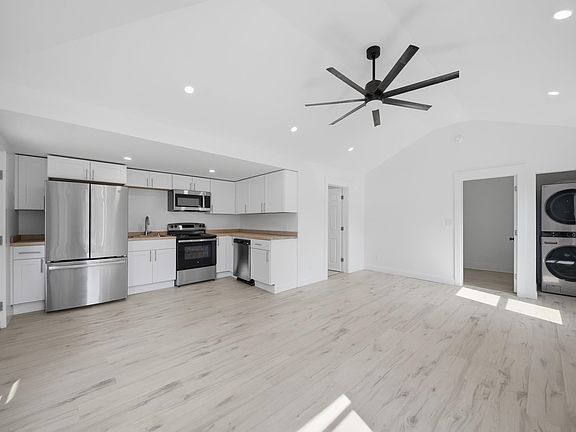 2nd image of 79 Gilford Avenue #2