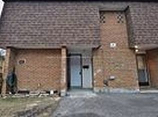 22 Litchfield Ct #135, Toronto, ON M9V 2A8