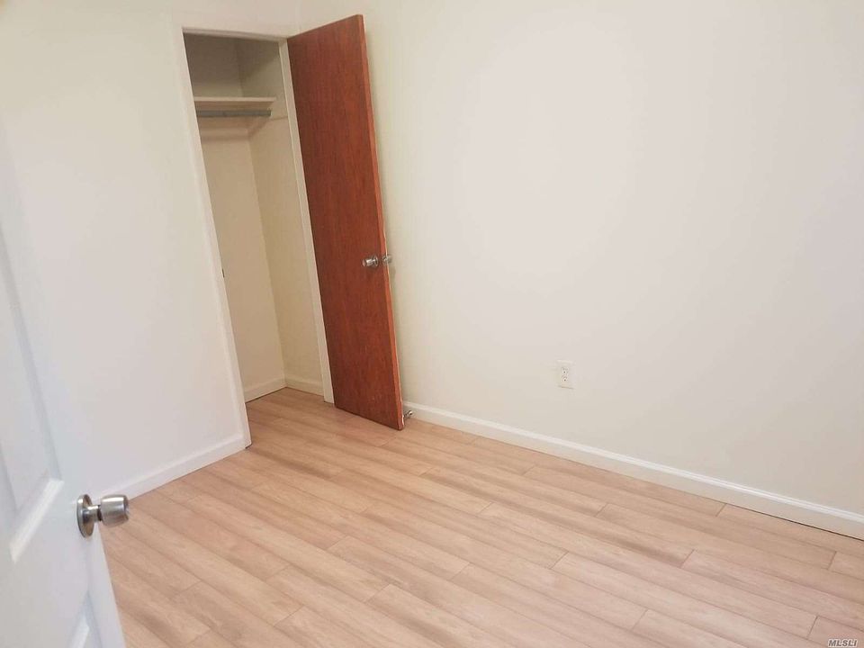 2nd image of 211 Milford St
