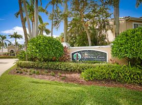 272 Village Blvd, Tequesta, FL