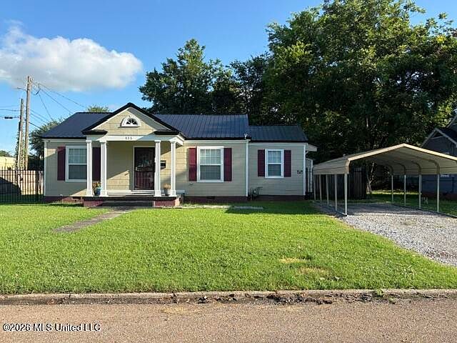 1st image of 836 Maple Ave
