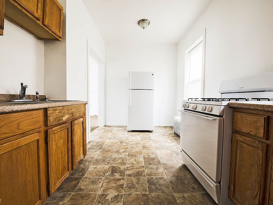 1115 S Karlov Apartments Chicago Kitchen_2